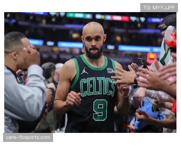 德里克怀特利用顶级补防与空间牵制显著提升绿军阵地战攻防效率