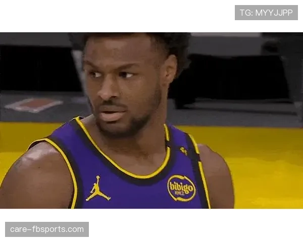 科比挡拆制造错位提升关键时刻得分效率拉开湖人领先优势