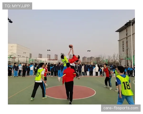 篮球开球规则解析：什么时候、在哪个位置执行开球？
